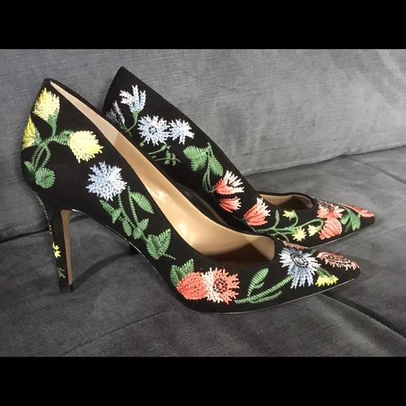 Ann Taylor Shoes - Ann Taylor Kit Garden Embroidered Suede Pumps!